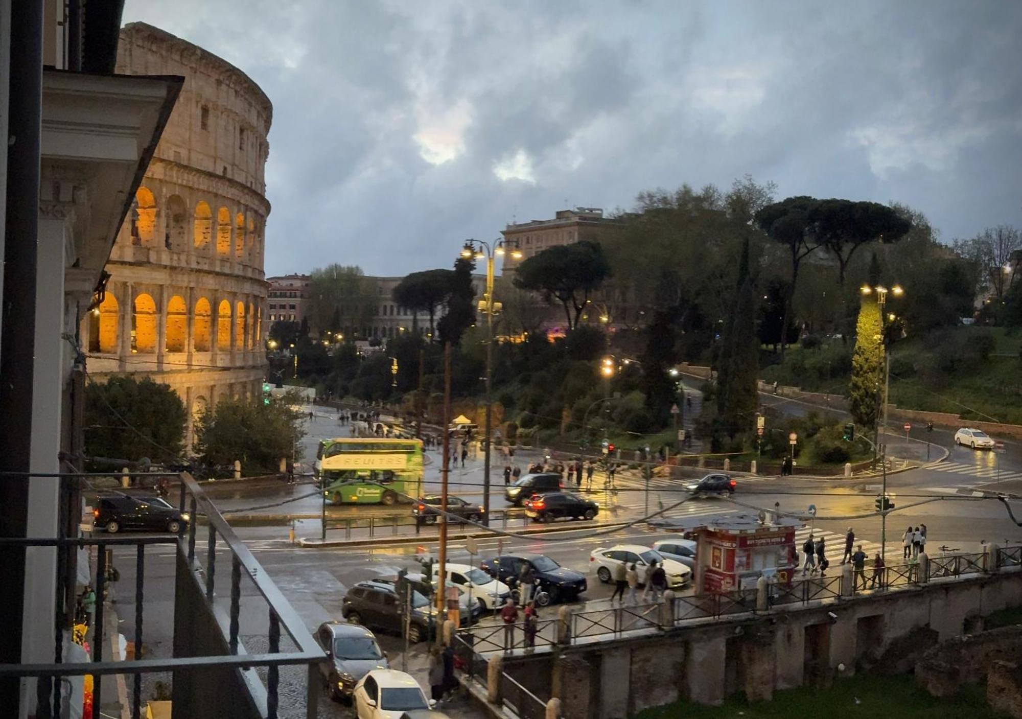A Casa Di Lu, Al Colosseo - Guest House Rome Exterior photo